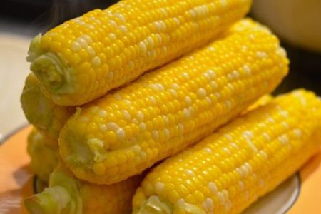 Ăn 1 bắp ngô vào thời điểm này mỗi ngày thì cả đời không lo ung thư, hàm lượng vitamin gấp 5-10 lần lúa, gạo mà vẫn giữ dáng, đẹp da